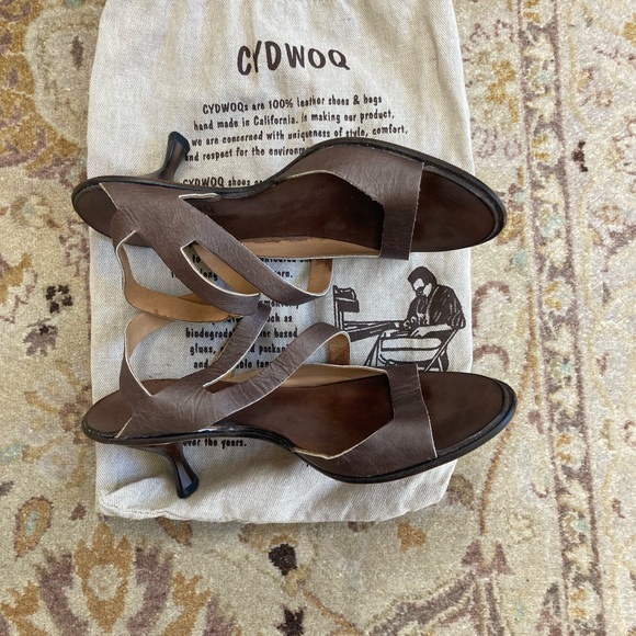 Cydwok vintage look sandal with heel - Picture 7 of 10